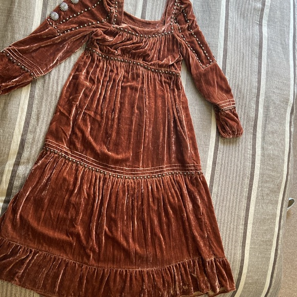 Exquisite Double D Ranch silk Velvet dress Size M - Picture 3 of 7